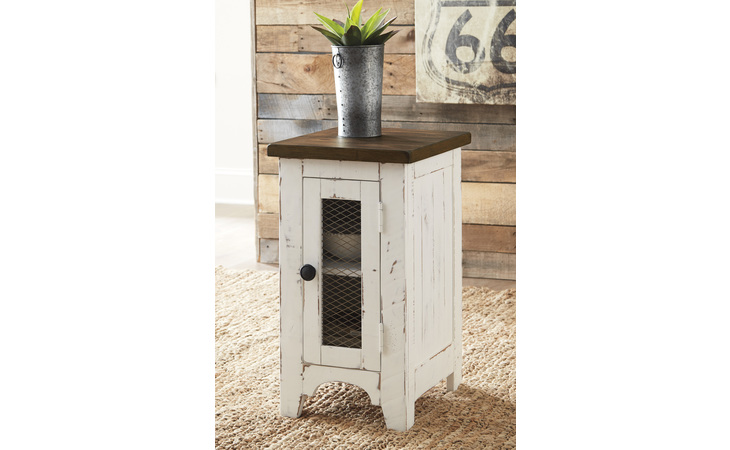 T459-7 Wystfield - White/Brown CHAIR SIDE END TABLE/WYSTFIELD