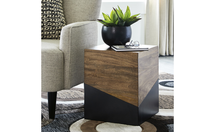A4000311 Trailbend - Brown/Gunmetal ACCENT TABLE/TRAILBEND