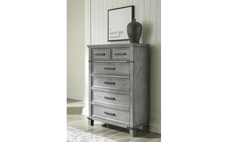 B772-46 Russelyn FIVE DRAWER CHEST