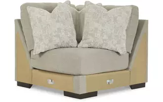 Ashley lyndeboro wedge in wicker