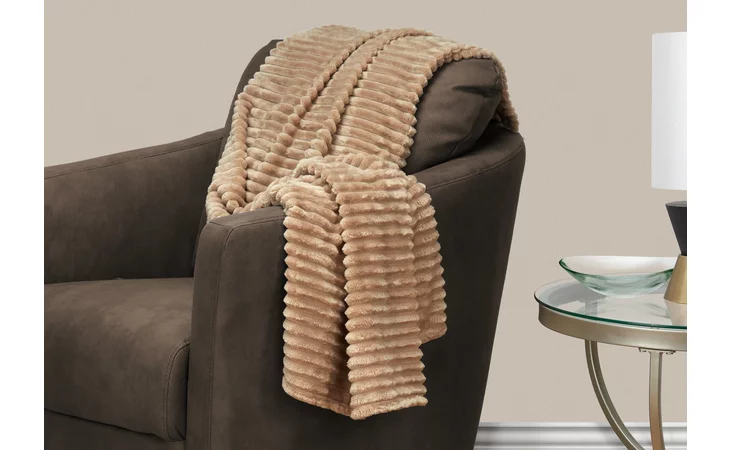 I9602  THROW - 60  X 50  - BEIGE ULTRA SOFT RIBBED STYLE