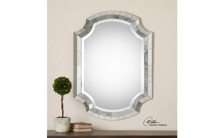 08142 SARAPHINA UTTERMOST  08142